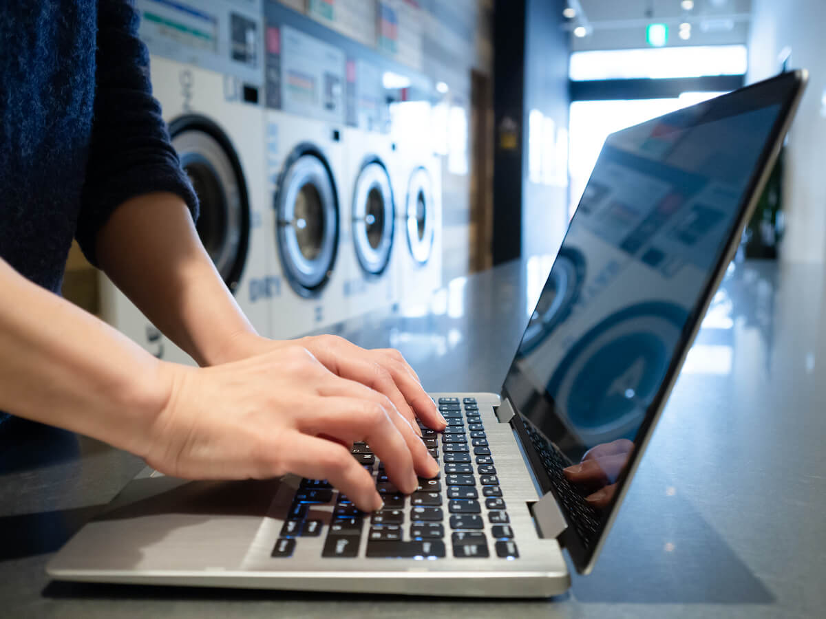 How Laundromat Owners Boost Sales with Laundry Pickup and Delivery